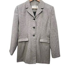 Larry Levine Women’s Blazer Size 8 Gray Long Suit Jacket Made In USA